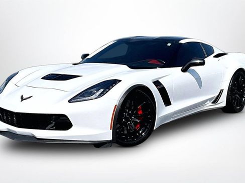 Used 2016 Chevrolet Corvette Z06 w/ 3LZ Preferred Equipment Group RWD image 3