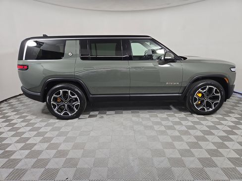 Used 2022 Rivian R1S Launch Edition image 6