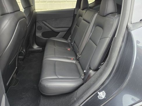 Used 2024 Tesla Model Y Long Range image 35