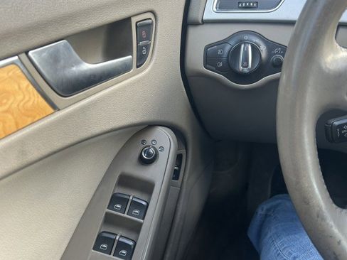 Used 2009 Audi A4 2.0T Premium image 12