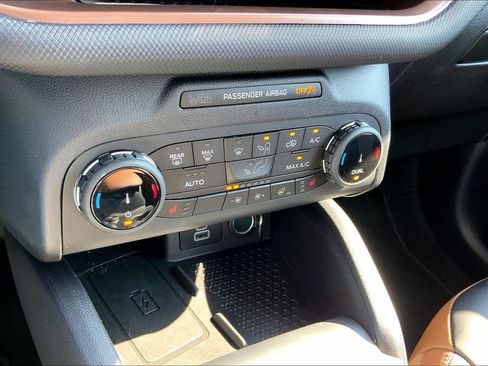 Used 2024 Ford Bronco Sport Outer Banks w/ Tech Package AWD/4WD image 29