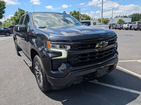 Used 2022 Chevrolet Silverado 1500 RST AWD/4WD image 2