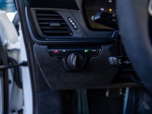 Used 2025 Porsche 911 GT3 image 44