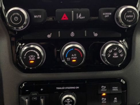 Used 2025 RAM 1500 Big Horn AWD/4WD image 24
