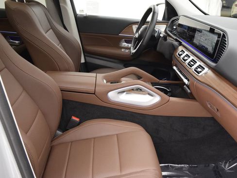 Certified 2025 Mercedes-Benz GLE 350 4MATIC image 16