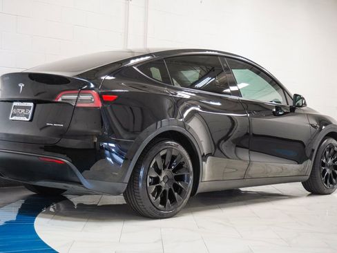Used 2021 Tesla Model Y Long Range AWD/4WD image 26