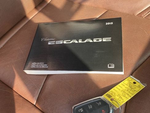 Used 2015 Cadillac Escalade ESV Premium AWD/4WD image 18