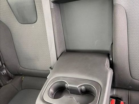 Used 2022 Buick Encore GX Select AWD/4WD image 30