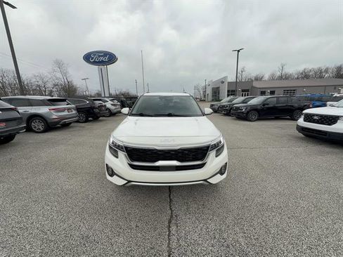 Used 2023 Kia Seltos SX w/ SX Sunroof Package image 10