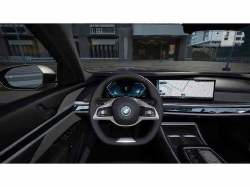 New 2025 BMW i7 eDrive50 image 13