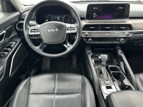 Used 2022 Kia Telluride EX w/ EX Premium Package image 17