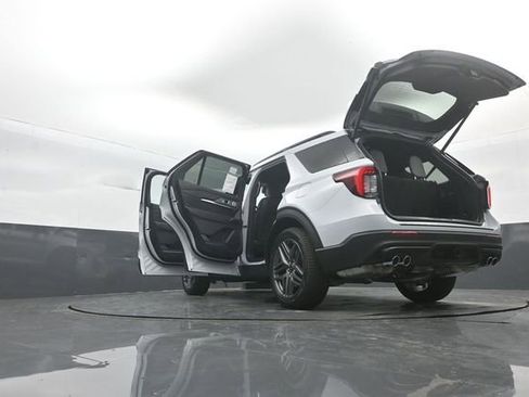 New 2026 Ford Explorer ST w/ Sun And Sound Package image 41