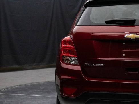 Used 2021 Chevrolet Trax LS image 12