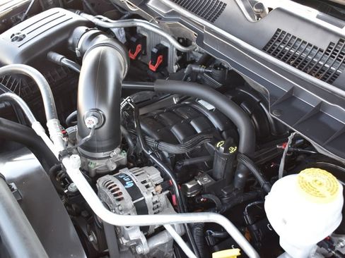 Used 2021 RAM 1500 Classic SLT AWD/4WD image 14