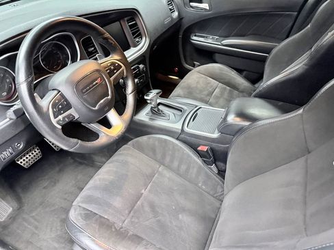 Used 2016 Dodge Charger R/T RWD image 9