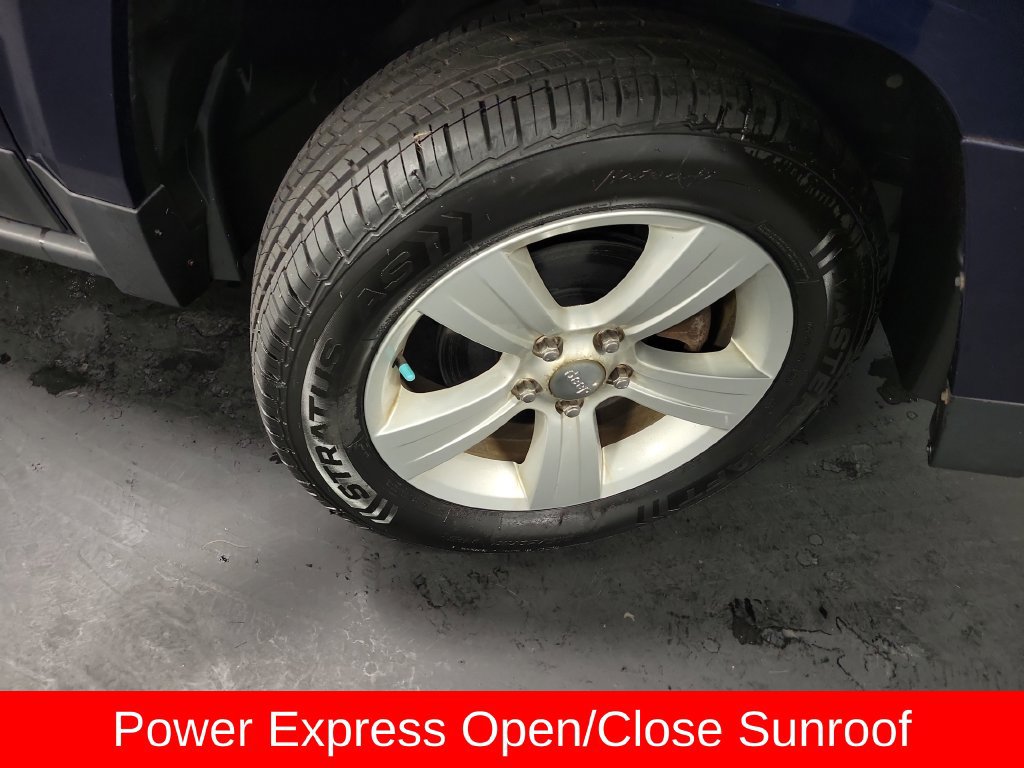 Used 2014 Jeep Patriot Latitude w/ Sun/Sound Group FWD image 11