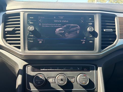 Used 2021 Volkswagen Atlas SE image 29