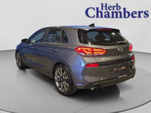 Used 2018 Hyundai Elantra GT Sport w/ Sport Tech Package 04 FWD image 3
