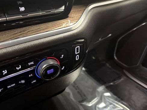 Certified 2025 Chevrolet Silverado 1500 LT AWD/4WD image 26