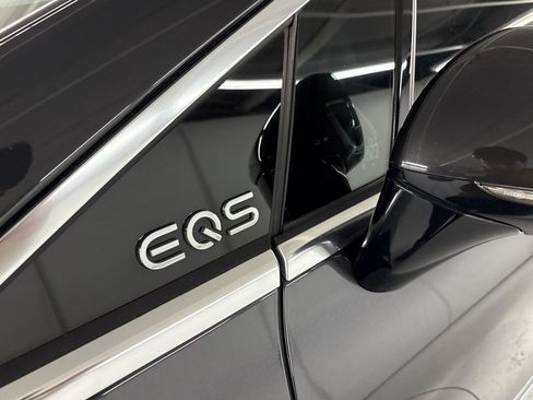 Certified 2023 Mercedes-Benz EQS 580 4MATIC Sedan w/ Exclusive Trim Package image 32