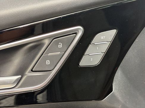 Used 2023 Audi Q4 e-tron Premium Plus w/ Premium Plus image 12