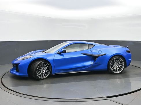 Used 2024 Chevrolet Corvette Z06 image 6