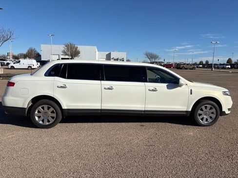 Used 2013 Lincoln MKT Limo image 8