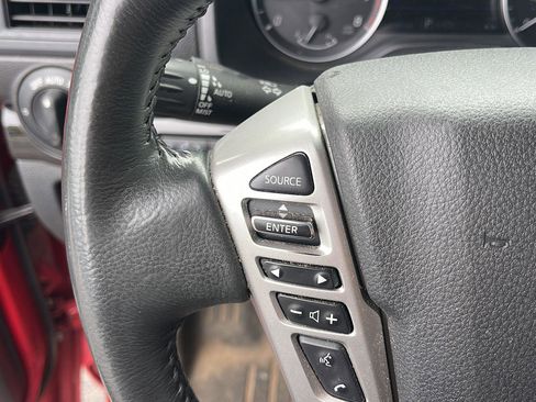 Used 2024 Nissan Titan SV w/ SV Convenience Package AWD/4WD image 15