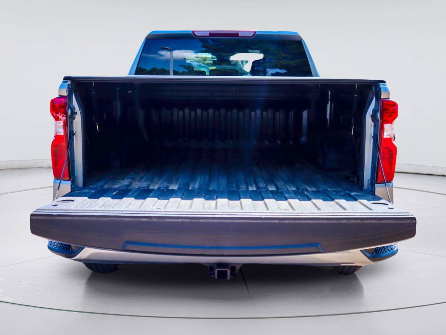 Used 2025 Chevrolet Silverado 1500 Custom RWD image 9