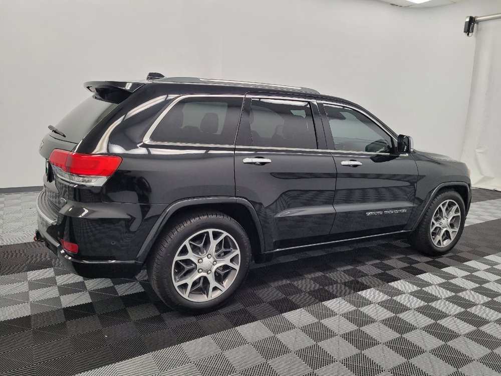 Used 2019 Jeep Grand Cherokee Overland AWD/4WD image 10