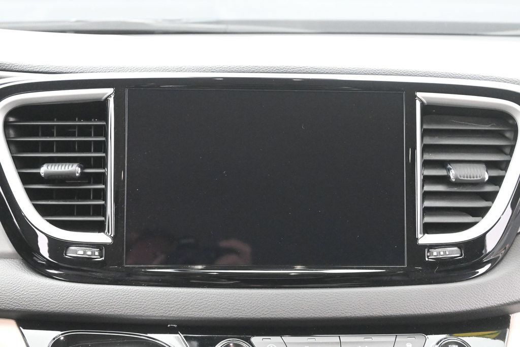 Used 2024 Chrysler Pacifica Touring-L FWD image 29