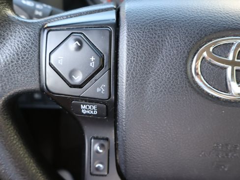 Used 2022 Toyota Tacoma SR RWD image 21