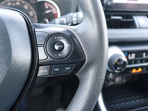 Used 2025 Toyota RAV4 XLE image 23