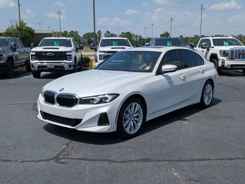 Used 2023 BMW 330i Sedan w/ Driving Assistance Package RWD image 7