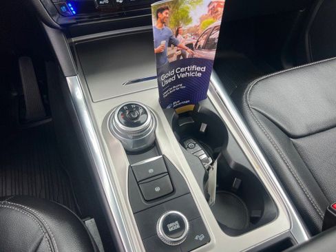 Certified 2022 Ford Explorer Limited w/ Equipment Group 301A image 13