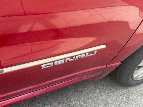 Used 2013 GMC Acadia Denali AWD/4WD image 16