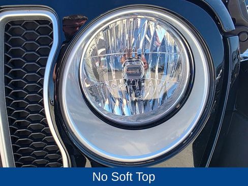 Certified 2022 Jeep Wrangler Unlimited Sahara w/ Cold Weather Group image 11