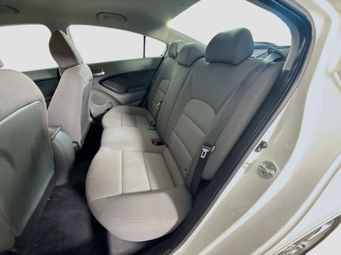 Used 2017 Kia Forte LX image 23