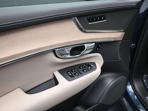 New 2026 Volvo XC90 B6 Core image 12