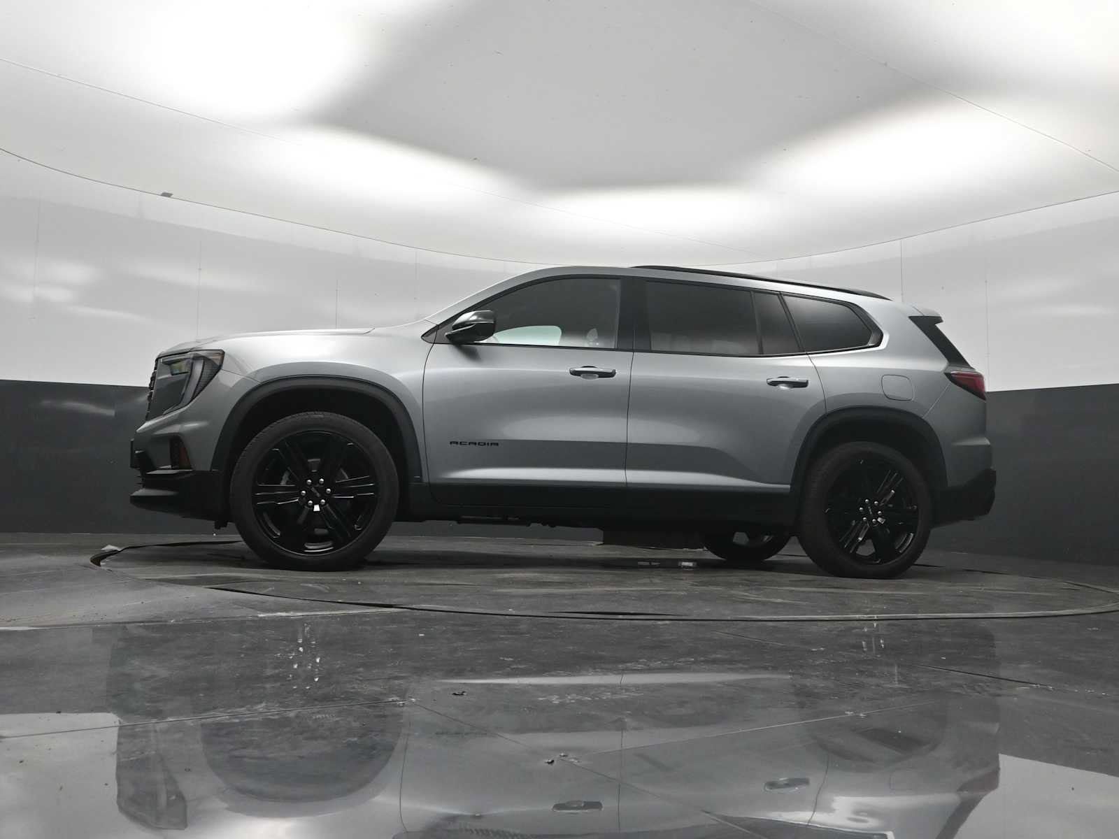 Used 2025 GMC Acadia Elevation w/ Black Edition AWD/4WD image 31