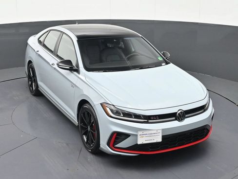 Used 2026 Volkswagen Jetta GLI Autobahn FWD image 28