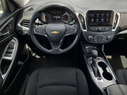 Used 2024 Chevrolet Malibu LT FWD image 11
