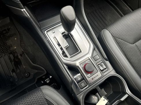 Used 2022 Subaru Forester Premium image 23