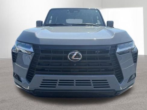 Used 2024 Lexus GX 550 w/ Accessory Package (2T) AWD/4WD image 2