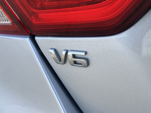 Used 2016 Chevrolet Impala LTZ image 14