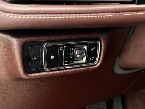 Certified 2024 Lincoln Aviator Black Label w/ Class IV Trailer Tow Package AWD/4WD image 15