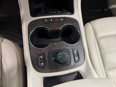 Used 2023 GMC Acadia Denali w/ Denali Ultimate Package AWD/4WD image 28