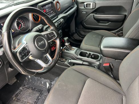 Used 2021 Jeep Gladiator Mojave image 12