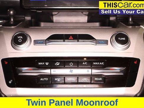 Used 2022 Ford Explorer XLT w/ Equipment Group 202A AWD/4WD image 21