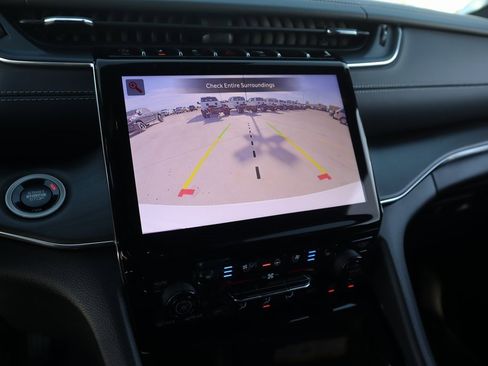 New 2025 Jeep Grand Cherokee L Overland w/ Luxury Tech Group IV image 6